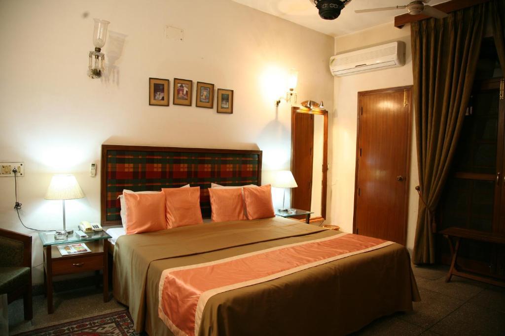 The Royal Residency Hotel Nueva Delhi Habitación foto