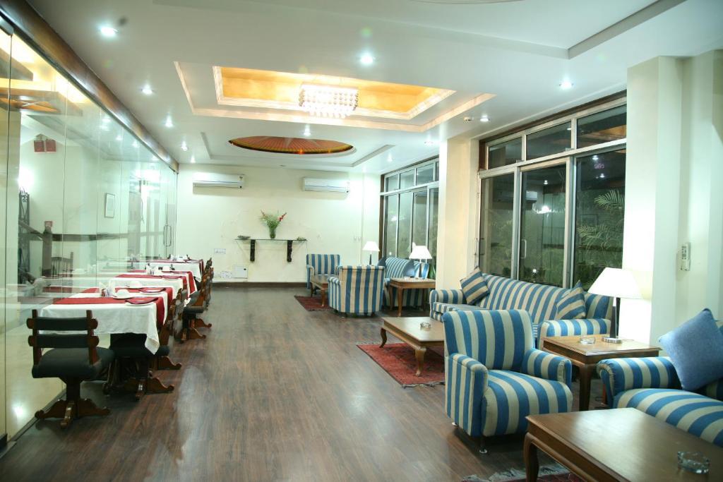 The Royal Residency Hotel Nueva Delhi Habitación foto
